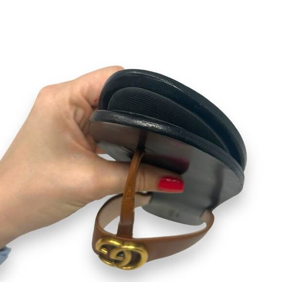 Gucci GG Marmont Thong Flat Leather Sandals Black Cognac Brown 36.5 Women’s - Picture 6 of 14